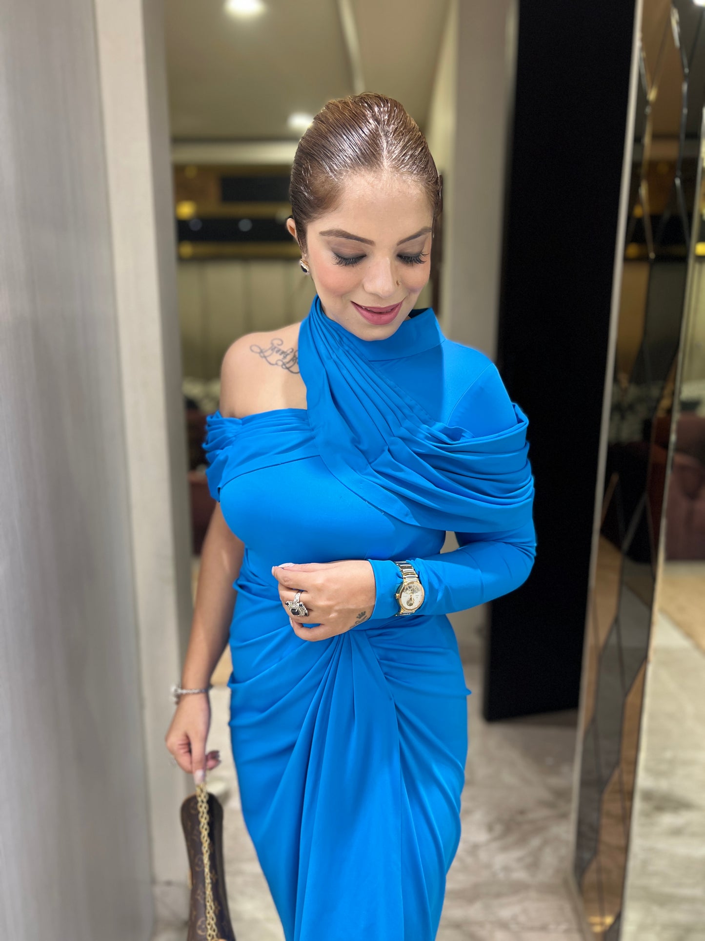 Vestido Luxe - Electric Blue Stretch Lycra Draped Dress with Cold Shoulder