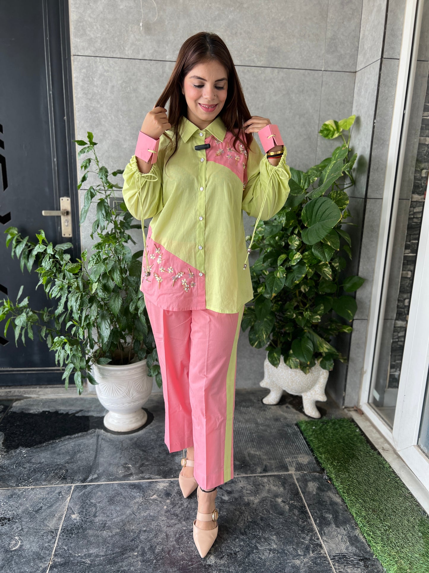 Mahnoor - Lime Green and Pink Colorblock Co-ord Set with Floral Embroidery – Stylish Fusion Wear for Women