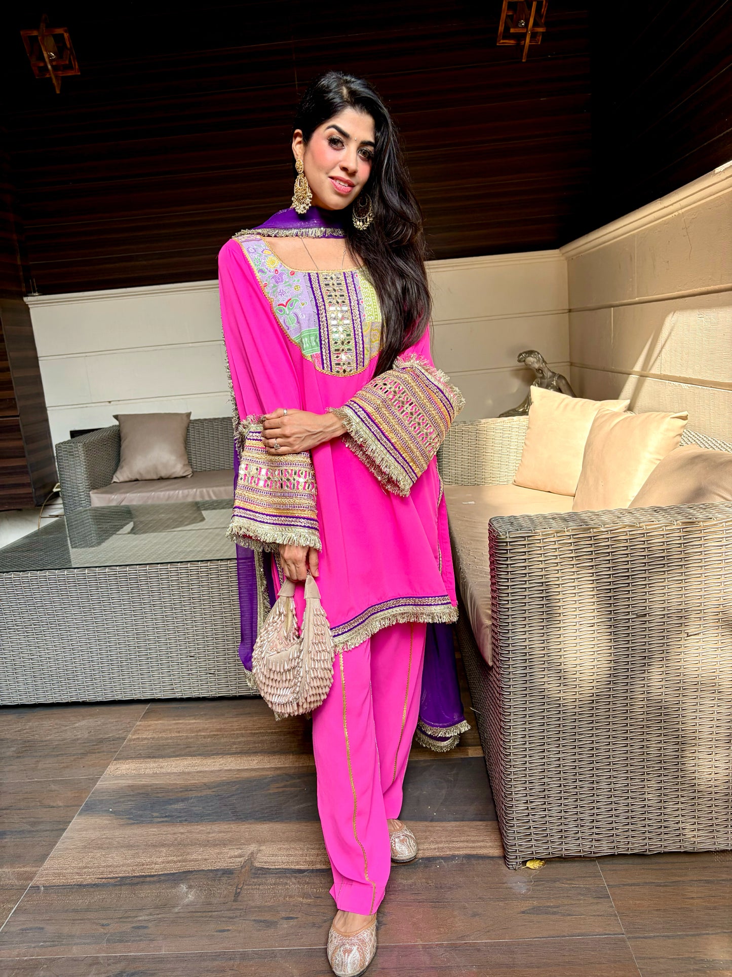 Noor-e-Gulabi – Traditional Phulkari Style Pink Suit Set.