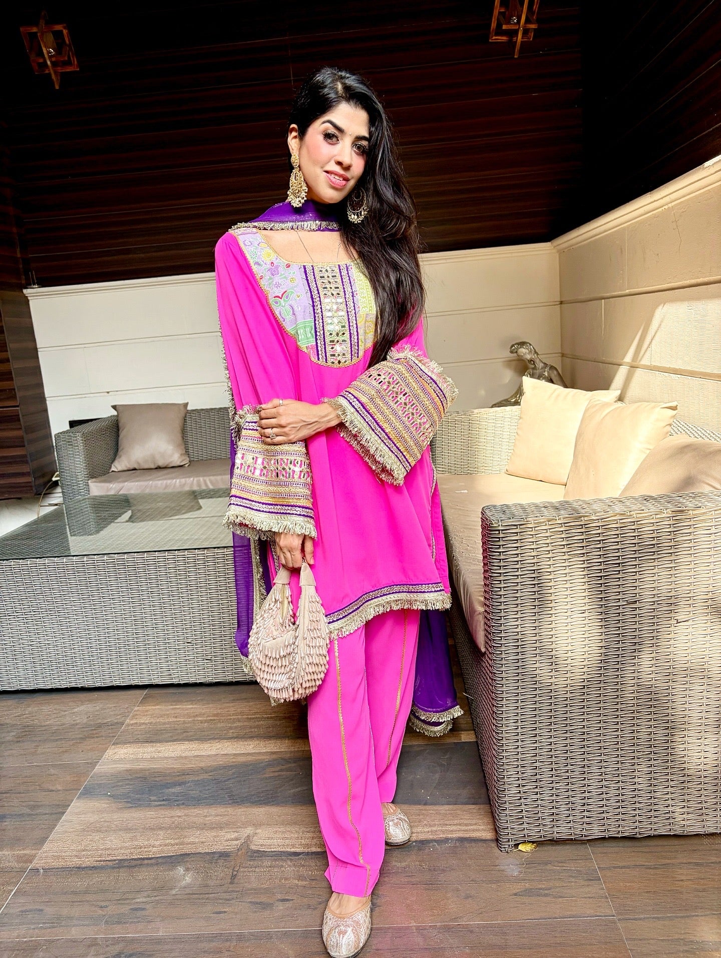 Noor-e-Gulabi – Traditional Phulkari Style Pink Suit Set.