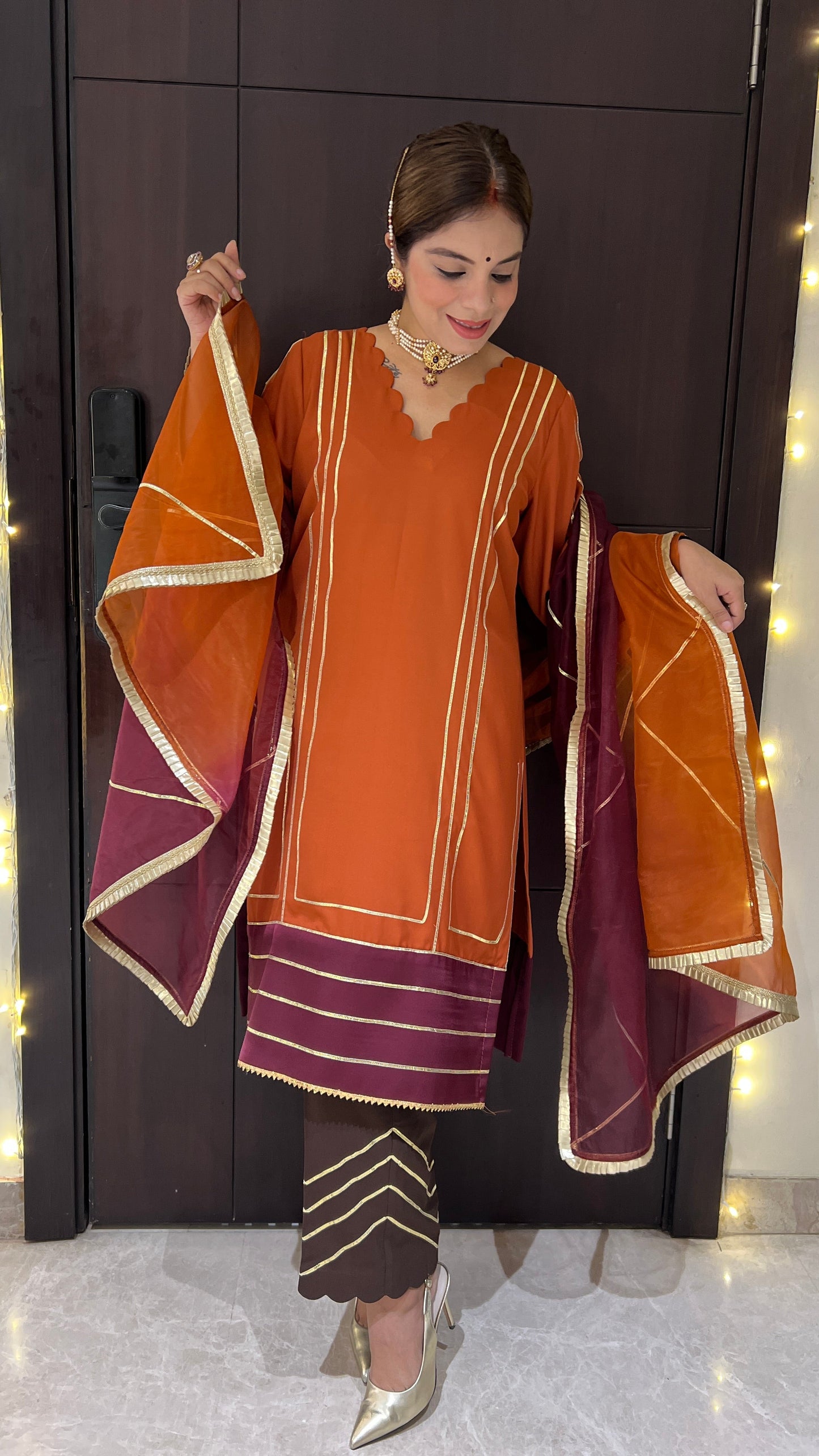 Zari Zehen – Rust Brown Suit with Organza Dupatta.