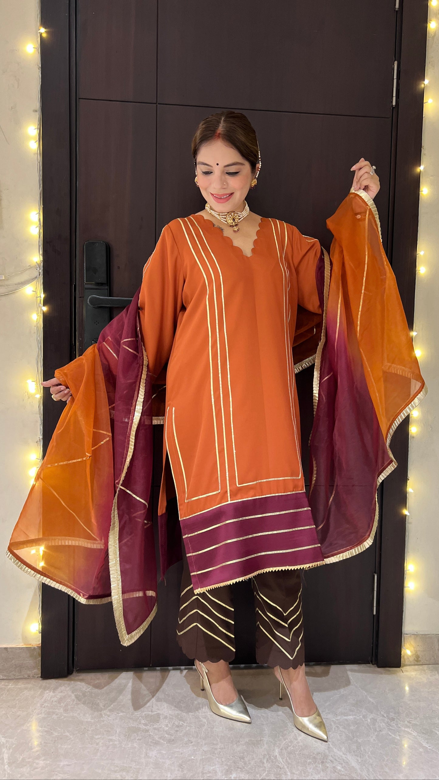 Zari Zehen – Rust Brown Suit with Organza Dupatta.