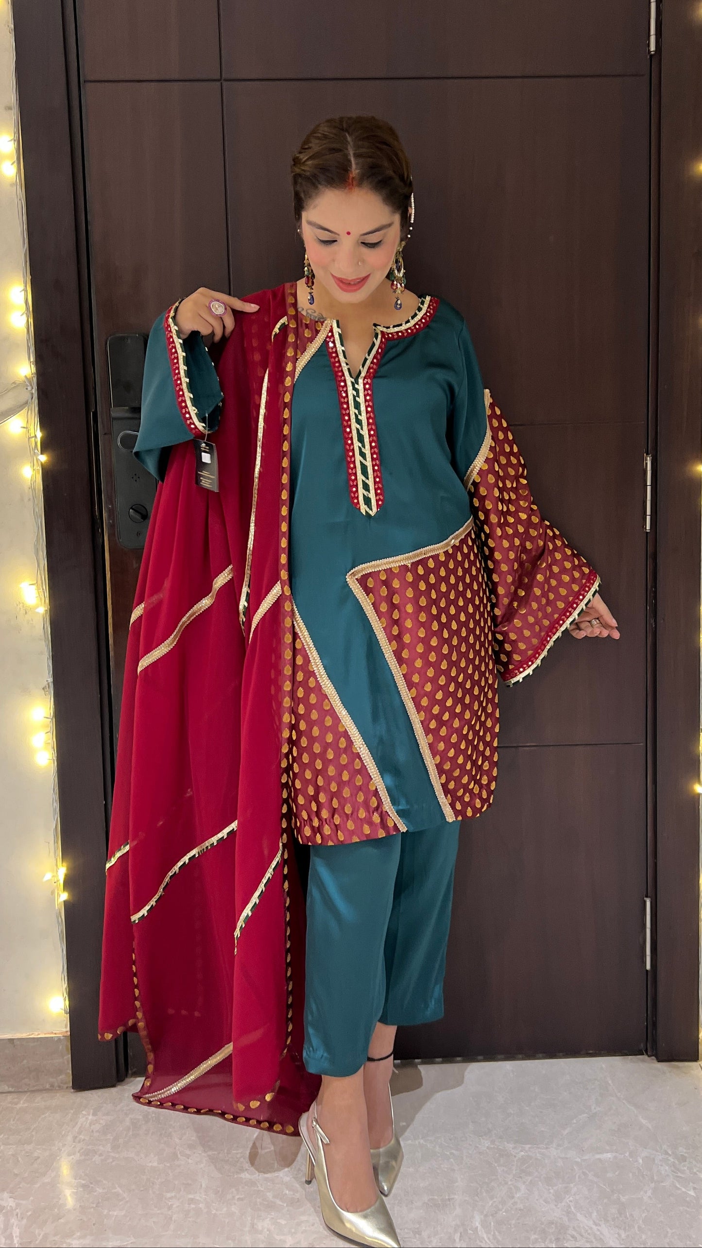 Ishya - Teal Kurta Pant Set with Contrasting Maroon Dupatta.
