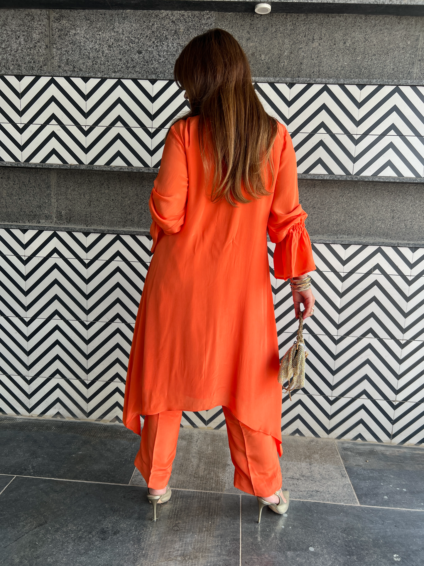 Sunehri Jhalak:Hand-Embroidered Mirror Work Kurta with Ruched Sleeves & Pants