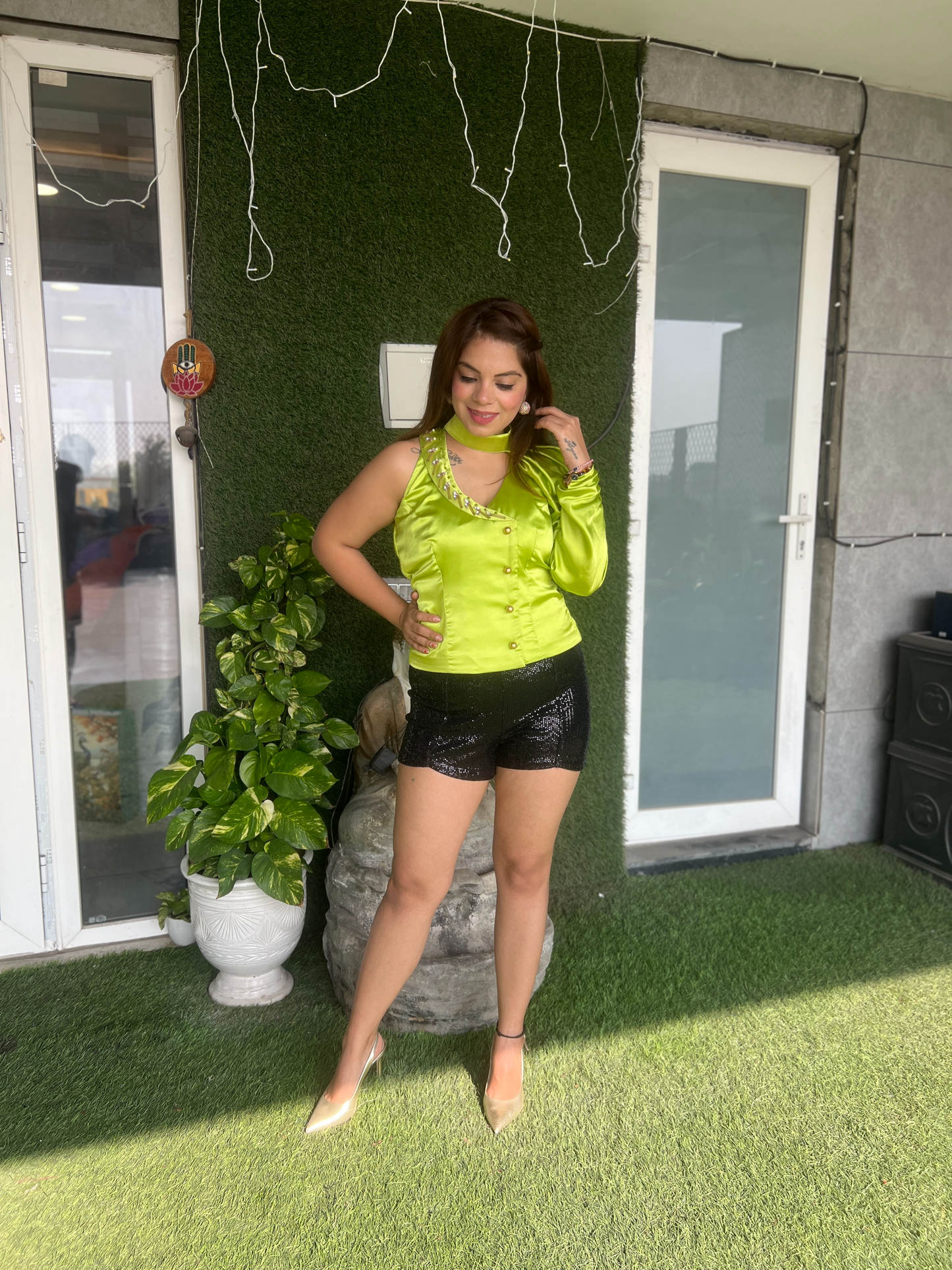 Trendy One-Shoulder Ruffle Top for Women – A Touch of Elegance