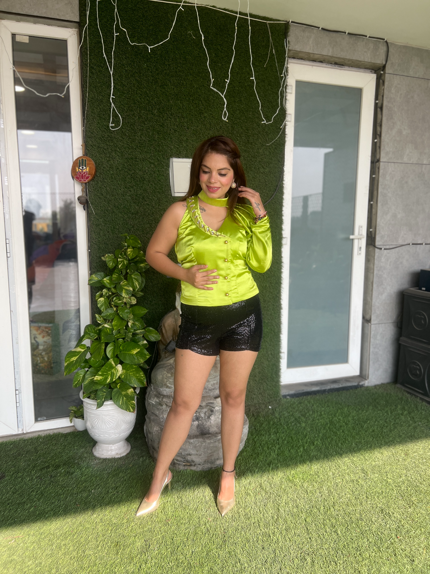 Trendy One-Shoulder Ruffle Top for Women – A Touch of Elegance