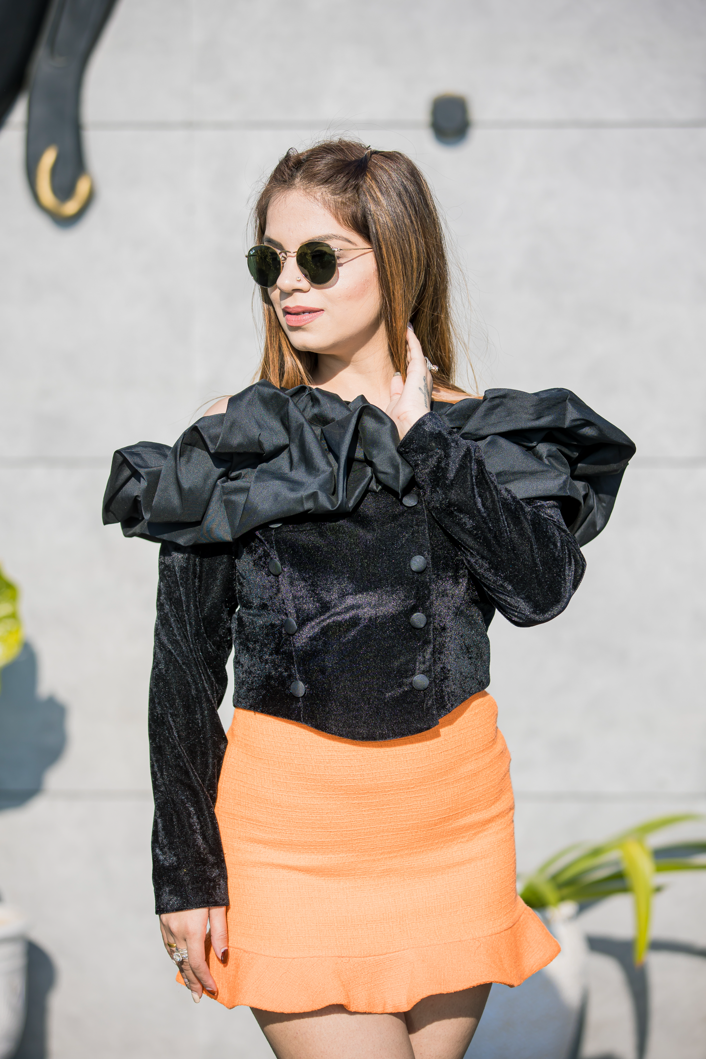 Misterio Azul - Fashionable Ruffled Coat for Women – Stylish, Elegant Outerwear for Any Season