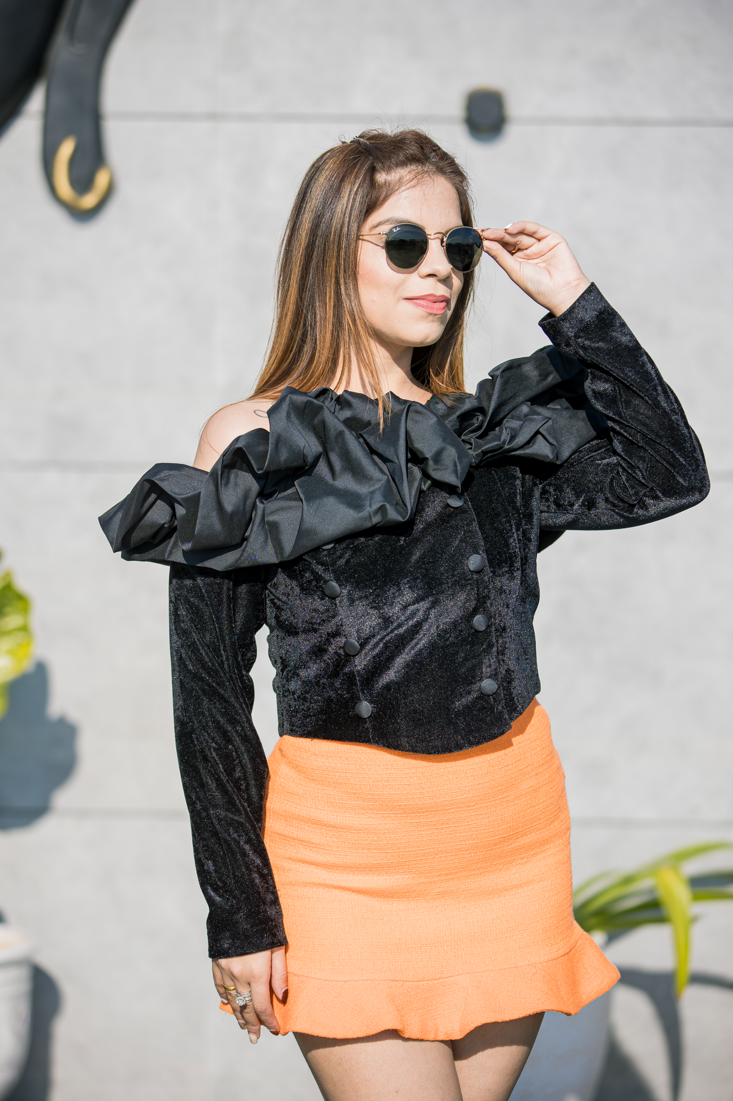 Misterio Azul - Fashionable Ruffled Coat for Women – Stylish, Elegant Outerwear for Any Season