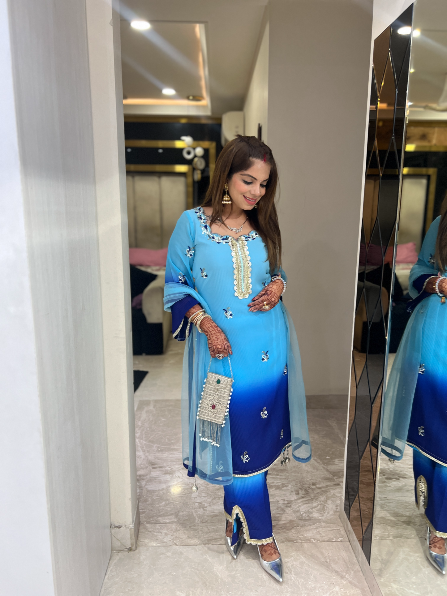 Luxurious Wrinkle Blue Ombre Embroidered Suit – Modern & Timeless Elegance