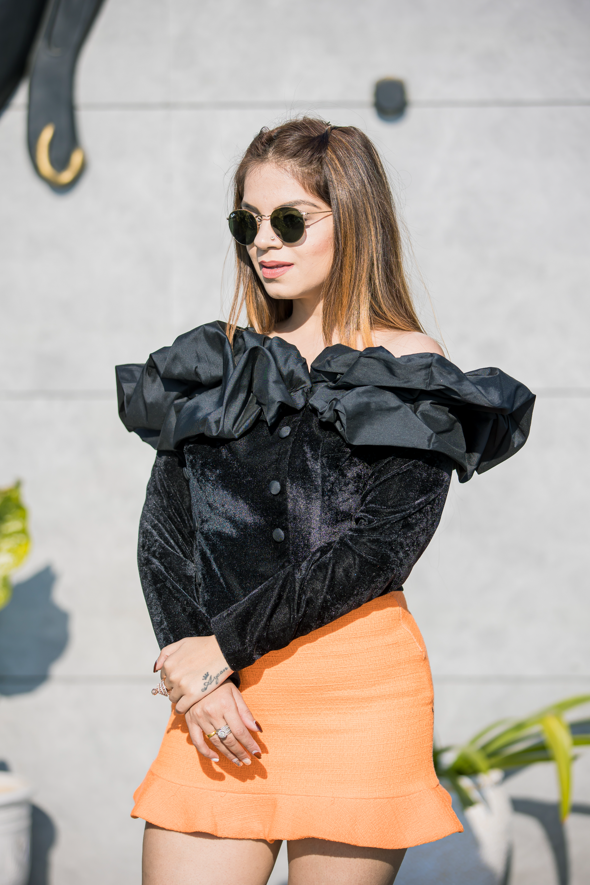 Women’s fashionable ruffled coat – chic and stylish outerwear perfect for any occasion